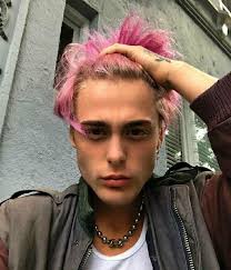 Pin By Aa On Hair Guys With Pink Hair Pink Hair Guy Men Hair Color