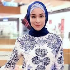 Tengku ezrique ezzudean, bentara raja che puan syamim farid. Biodata Che Puan Syamim Farid Artis Yang Berkahwin Dengan Kerabat Diraja Selangor Azhan Co
