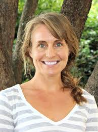 Amber Fyfe's Instagram, Twitter & Facebook