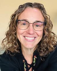 Erin Kent's Instagram, Twitter & Facebook