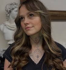 so many things i can't wait for you guys to see🤎🕯️📖