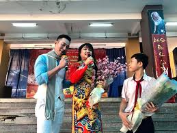 Bốn tình huống không mong muốn có thể xảy ra tại kỳ thi vào lớp 10. Ngá»c Huyá»n Xuc Ä'á»™ng Trong ChÆ°Æ¡ng Trinh Vinh Danh Nháº¡c SÄ© Báº¯c SÆ¡n Bao NgÆ°á»i Lao Ä'á»™ng