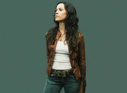 Melomanias Alanis Morissette De Estrella Pop Adolescente A Reina Del Post Grunge Ii La Cronica