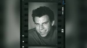 Menendez told dailymailtv he ended up bursting into tears when he saw his brother, erik menendez, after more. Erik Menendez S Friends Tell Story Behind His Racy Photos Screenplay About A Son Who Kills Parents Abc News