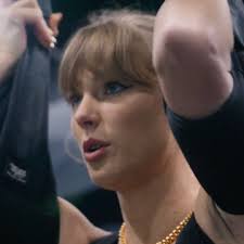 Travis Kelce Did Taylor Swift's “The Fate of Ophelia” Dance