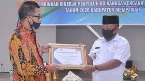 Pemkab Mempawah Mendapat Piagam Penghargaan Dari Bkkbn Tribun Pontianak