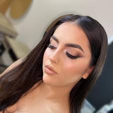 BLEND Make-Up Studio