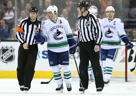 Chris lee shouldn't be a hockey referee, not even at peewee level. Kevin Bieksa Chris Lee Kevin Bieksa And Chris Lee Photos Zimbio