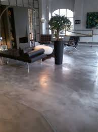 Realizzare pavimenti in cemento spatolato o micro cemento è facile seguendo le indicazioni passo passo. Pavimenti Cemento Pavimenti In Cemento Pavimenti Arredamento Sala Ristorante