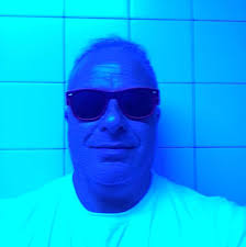 Dear members, I am interested in opening a pizza store and would like to  explore the advantages and disadvantages of obtaining a franchise.  Additionally, I would appreciate any advice or recommendations for