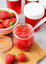 Homemade Strawberry Jam {Freezer Jam!} | Lil' Luna