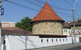Turnul combinatului phoenix din baia mare, este cel mai înalt coș de fum din românia și a treia construcție industrialǎ din europa. Bastionul MÄcelarilor