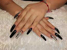 Unas largas 2021 coleccion de moda con las tendencias de moda 2021 unas de gel navidenas unas de gel brillantes diseno de unas mate. Unas Largas Color Negro Y Diseno Janeth Pretty Nails Facebook