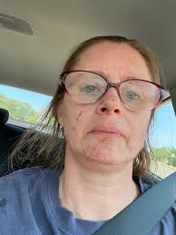 Remember as a kid eating an ice cream cone🍦 in the summer time and it  melting running down your hand/arm and licking 👅 it? 🤣