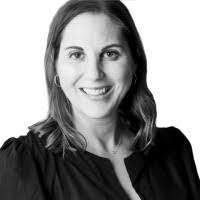 Sarah Conroy's Instagram, Twitter & Facebook