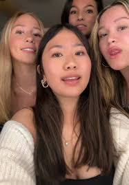 Alexis Noga's Instagram, Twitter & Facebook