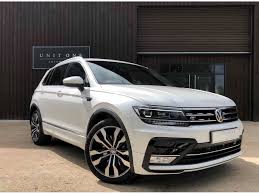 The volkswagen tiguan sets itself apart from other compact crossovers for its refined driving nature verdict it's not the gti of compact crossovers, but the tiguan has enough vw traits to make it one specifications. Used 2016 Volkswagen Tiguan R Line Tsi Bmt 4motion Dsg 2 0 5dr Estate Semi Auto Petrol For Sale In West Sussex Unit One Automotive Ltd