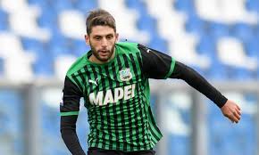 With these statistics he ranks number 90 in the seria a. Datei Domenico Berardi In Azione Con La Maglia Del Sassuolo Jpg Wikipedia
