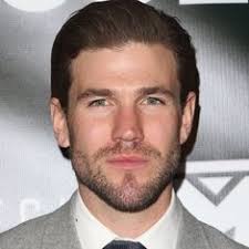 Austin Stowell — The Movie Database (TMDB)