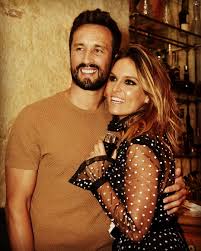 Escrevo sobre f1, esportes a motor, gastronomia e outros prazeres. Cesar Peixoto Agora E Treinador De Futebol E Conta Com O Apoio De Diana Chaves Holofote