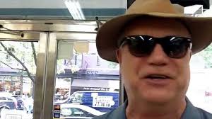 AS OLD STORES CLOSE, ONE MAN GETS THE 'COLUMBUS AVENUE BLUES'