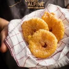 Gebackene Apfelradln Rezept Ausgebackenes Susses Fingerfood Mehlspeisen Rezepte