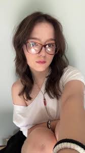 Alyssa Hecht's Instagram, Twitter & Facebook