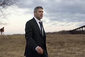 Michael's car explodes when he's at a distance; Michael Clayton 2007 Filmaffinity