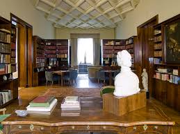 Presso la biglietteria di villa necchi campiglio è possibile acquistare la casemuseocard, un unico biglietto a € 25,00 che permetterà l'ingresso a tutte e quattro le sedi espositive. Villa Necchi Campiglio Minnie Muse