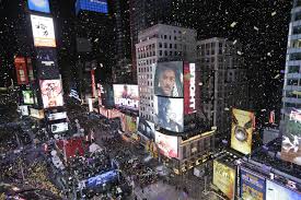 Nypd Drone To Monitor Times Square New Year S Eve Celebration Times Square New Year S Eve Celebrations Jogging In Place