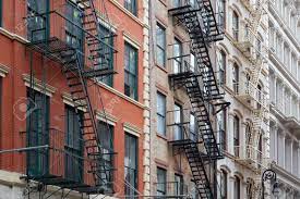 Maybe you would like to learn more about one of these? Construccion De Fachadas Con Escalera De Incendios En Soho Nueva York Fotos Retratos Imagenes Y Fotografia De Archivo Libres De Derecho Image 70764576