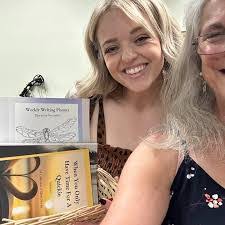 Wanda Etheridge's Instagram, Twitter & Facebook