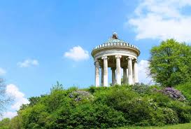Der englische garten ist jederzeit einen besuch. Englischer Garten Mit Monopteros Tempel Munchen
