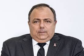 Pazuello passou mal após questionamentos sobre a falta de oxigênio em manaus e sua participação nas negociações da compra das vacinas da pfizer. Pazuello Passa Mal Na Cpi E Depoimento Sera Retomado Nesta Quinta O Cafezinho