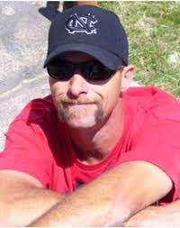 Robert Caples's Instagram, Twitter & Facebook