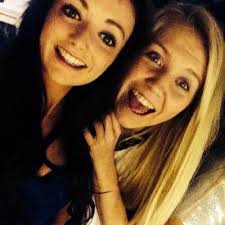 lottie moore (@lottslottsmoore)