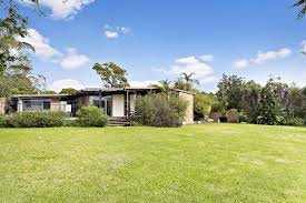 5 Bedroom House For Sale At 199 Warrimoo Avenue St Ives Nsw 2075 View Property Photos Floor Plans Local School Catchm In 2020 Mcm House St Lucys Preparatory School