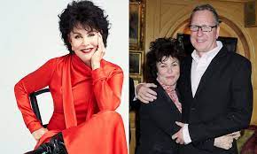 Comedian, interviewer and mental health advocate ruby wax. Why Ruby Wax Is So Happy American Comedian Reveals How She Found The Recipe For Domestic Bliss Daily Mail Online