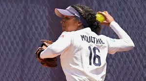 So if you're ever invited to play a friendly game of softball at your local diamond, you on the olympic stage, the distance between each base is 90 feet in baseball and just 60 feet in softball. 2021 Olympics Softball On A Baseball Field Doesn T Faze Olympians