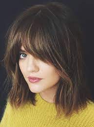 Fake Bangs Are Still Happening Here S Exactly How To Get Em Short Hair With Bangs Hairstyles With Bangs Short Hair Styles