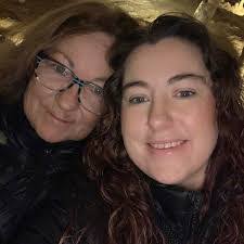 Katie Hodges's Instagram, Twitter & Facebook