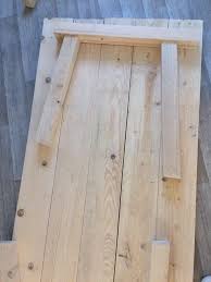 diy realiser une table a manger en bois www lohina com en 2021 table a manger en bois fabriquer table a manger table en bois diy
