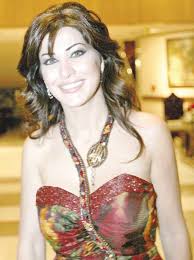 تفتح الحارة أبوابها للتصدي لأساليب الاستعمار الملتوية فضلا عن الغلاء والمجاعة التي تجتاح البلاد، وتستقبل أحداثاً غير متوقعة تشهدها عائلة أبو عصام. Ø¬Ø±ÙŠØ¯Ø© Ø§Ù„Ø¬Ø±ÙŠØ¯Ø© Ø§Ù„ÙƒÙˆÙŠØªÙŠØ© Ø¬ Ù…Ø§Ù†Ø© Ù…Ø±Ø§Ø¯ Ø£ÙˆÙ‚ÙØª ØªØµÙˆÙŠØ± Ø¢Ø®Ø± Ù…Ø´Ø§Ù‡Ø¯Ù‡Ø§ ÙÙŠ Ø¨Ø§Ø¨ Ø§Ù„Ø­Ø§Ø±Ø© 3