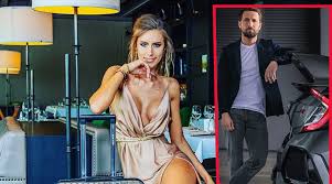 Join facebook to connect with gabriela prisacariu and others you may know. Prima PozÄƒ OficialÄƒ Cu Dani OÈ›il È™i Iubita Lui Ce Mesaj A Scris Gabriela PrisÄƒcariu In Dreptul Imaginii Care Face SenzaÈ›ie
