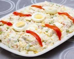 Ensaladilla Salade De Pommes De Terre A L Espagnole Recette Recettes De Cuisine Salade Pomme De Terre Salade Pomme