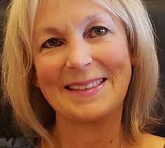 Family slams unvaccinated in full jabbed woman's obituary