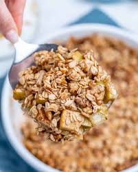 Dengan bahan sederhana kamu bisa membuat oatmeal cookies sendiri di rumah. Easy Oatmeal Apple Crumble Vegan Healthy Fitness Meals