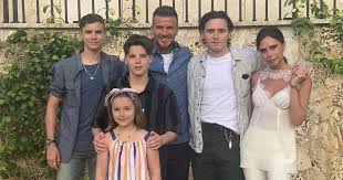 Последние твиты от victoria beckham (@victoriabeckham). David And Victoria Beckham S Kids Meet Their 4 Children