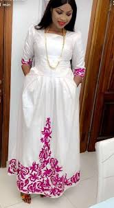 Acheter la mode des femmes robe 2019 printemps nouvelle. 590 Idees De Robes En Bazin Tenue Africaine Mode Africaine Robe Africaine