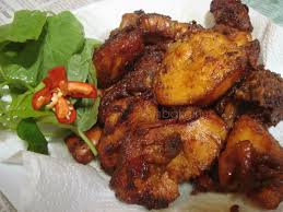 Ini adalah resep membuat ayam bacem ala resep pawonputri bahan & bumbu : Resep Ayam Bacem Santan Pedas Mbak Ginuk